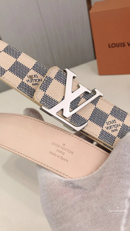 2025  Classic Silver Buckle White Plaid Men's Belt