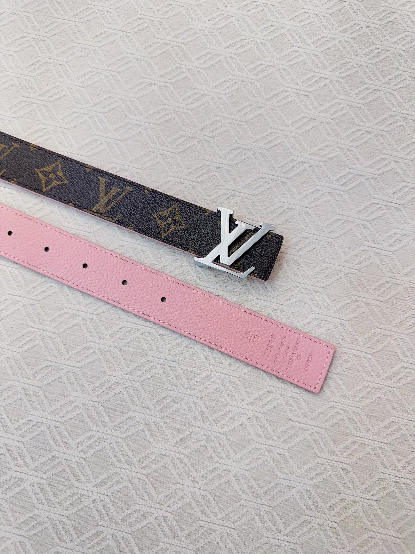 2025 Soft pebbled calfskin belt width 3.0cm