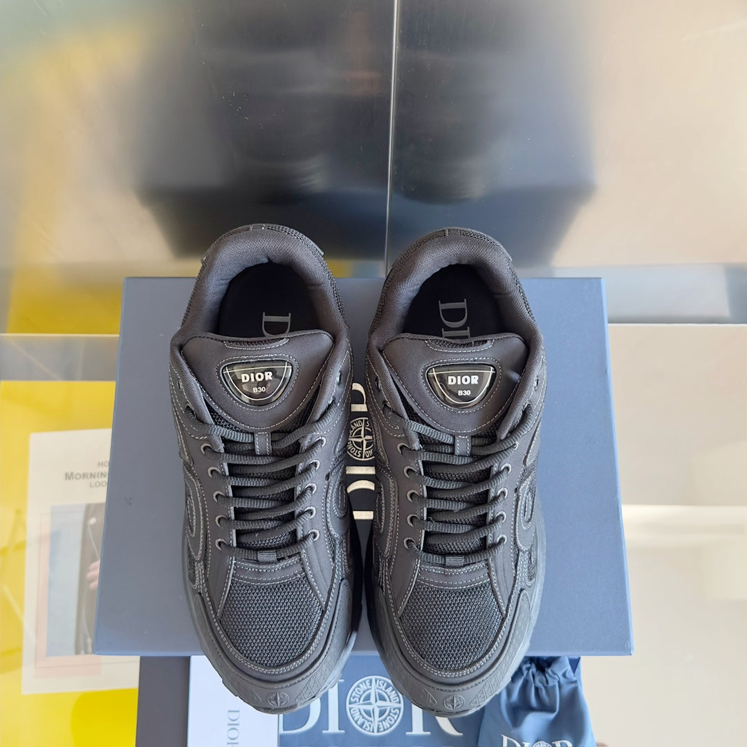 2025 1225 New high quality new color sports fashion shoes