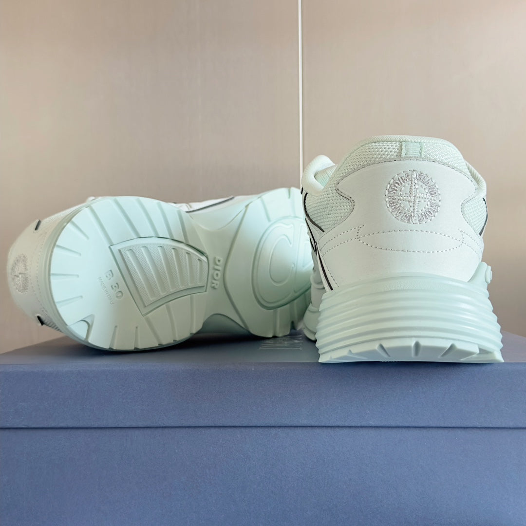 2025 1225 New high quality new color sports fashion shoes