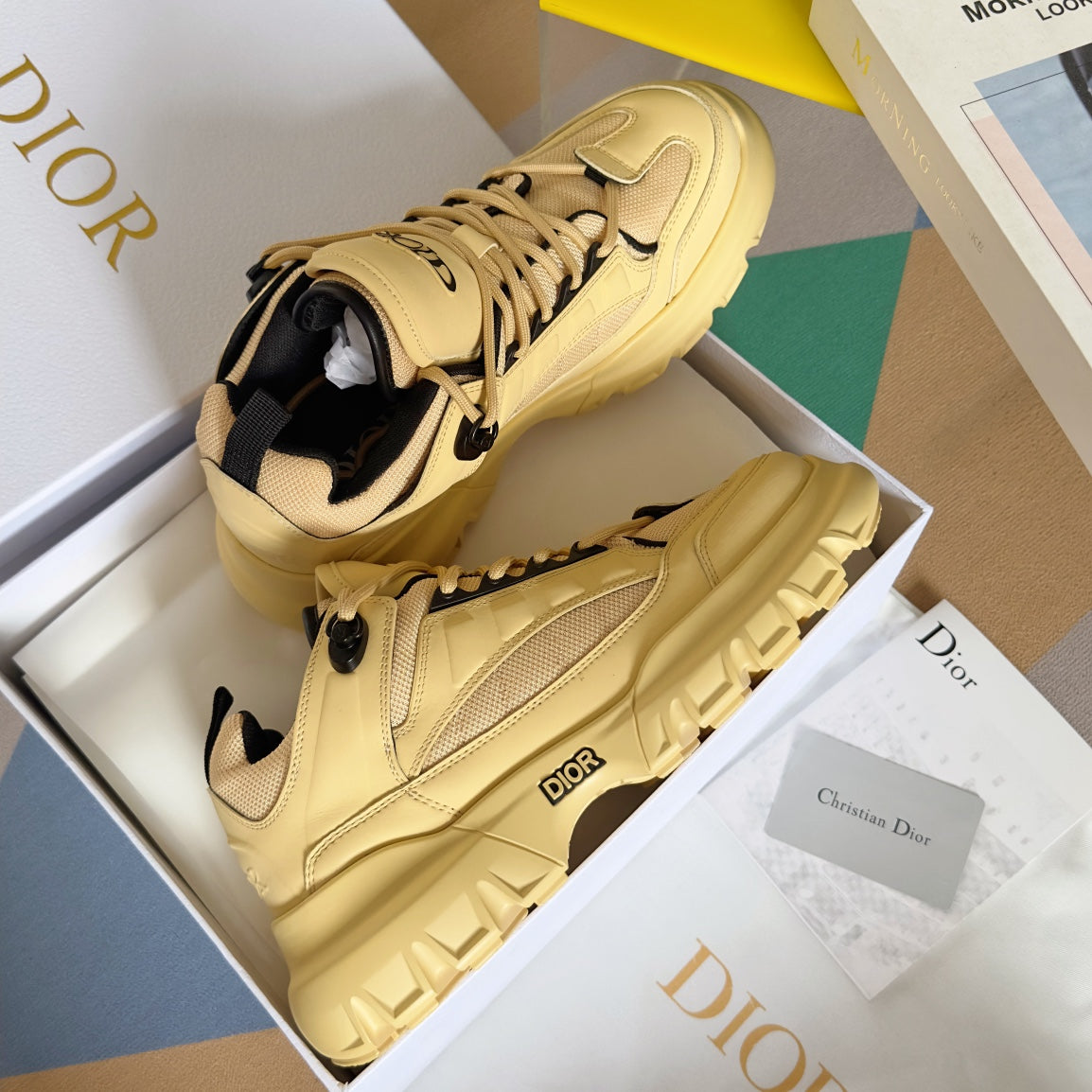 2025 1225 New high quality new color sports fashion shoes