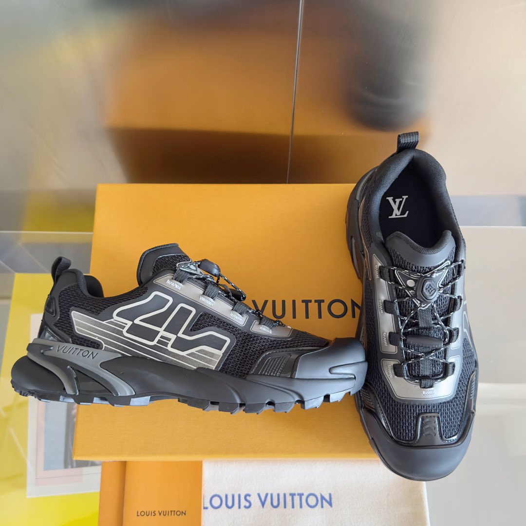 2025 250318 New high quality new color board shoes